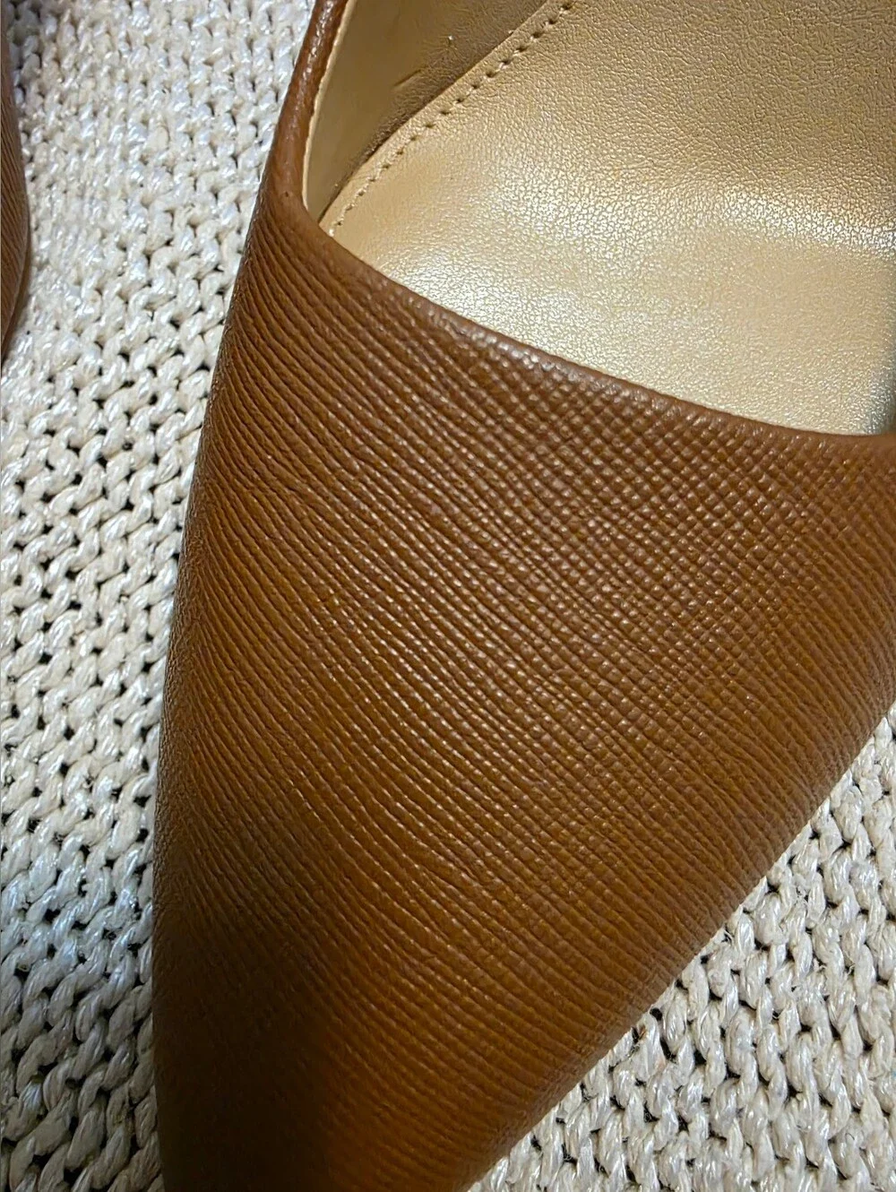 NEW Michael Kors Camel Brown Saffiano Leather Pumps – Size 8